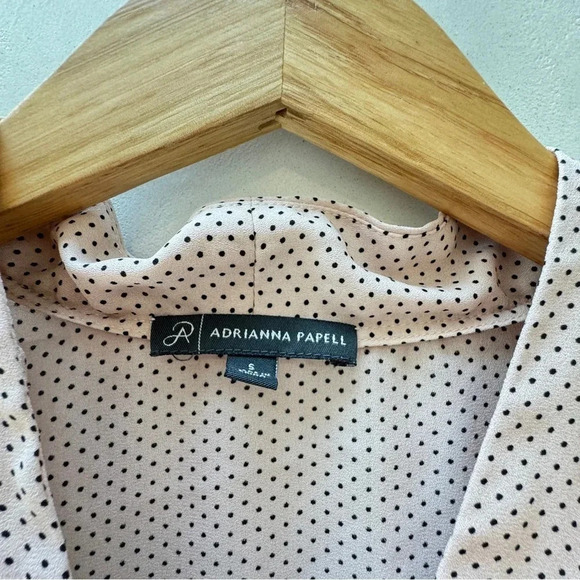 Adrianna Papell || Pink Polka Dot Satin Covered Button BlouseTop Small - Picture 4 of 11